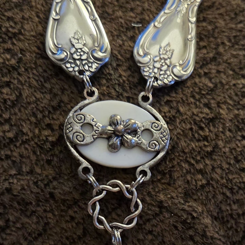 Stunning Vintage Silverware Necklace - Picture 4 of 7
